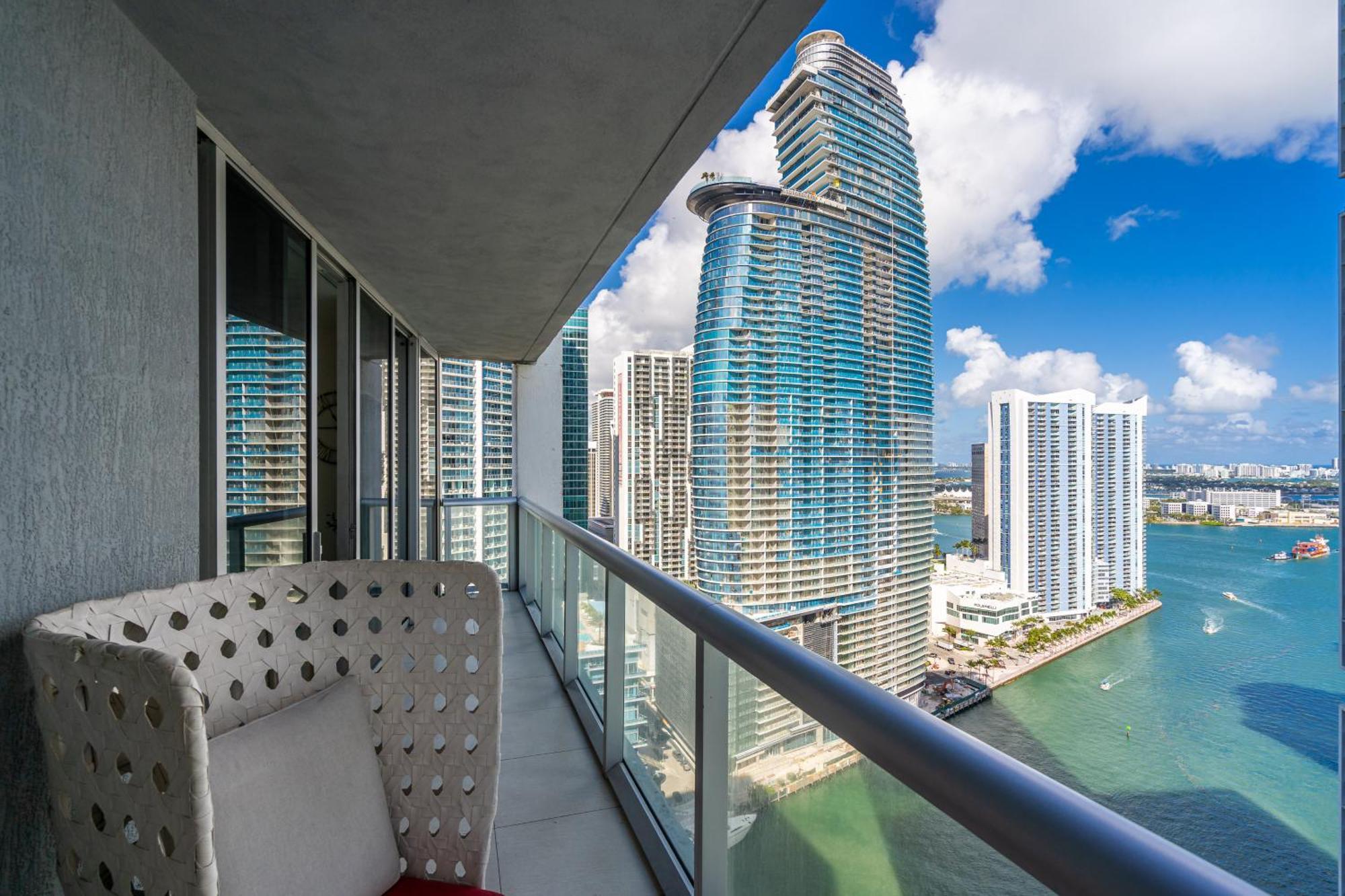 Luxurious Condo At Icon With Views Miami Exterior foto